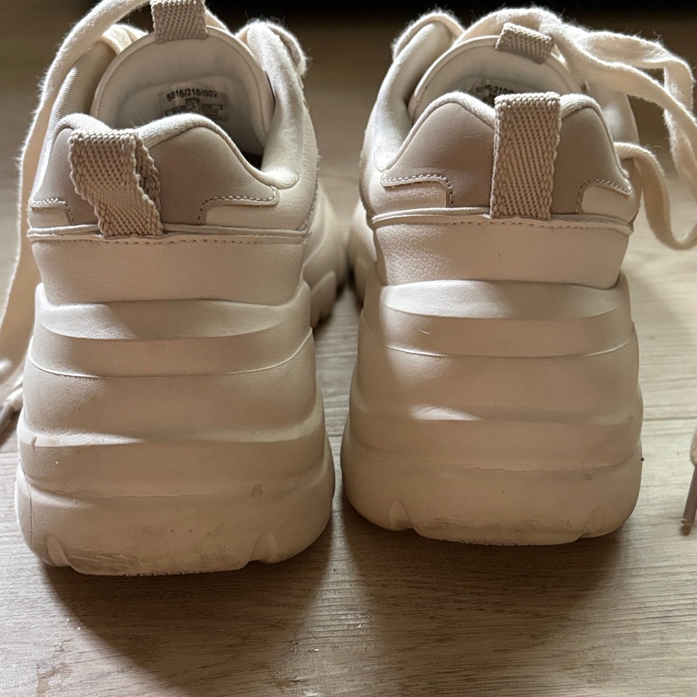 Zara Womens Cream Low-Top Casual Sneakers - Picture 4 of 7
